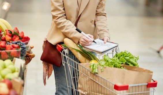Jak wydać mniej na zakupach w supermarkecie?