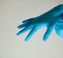 Co warto wiedzieć o rękawiczkach jednorazowych?