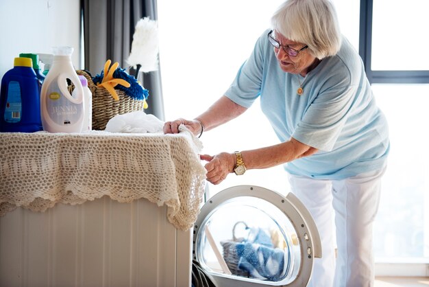 Regularna pielęgnacja pralki – czy przekłada się na jej wydajność i długowieczność?