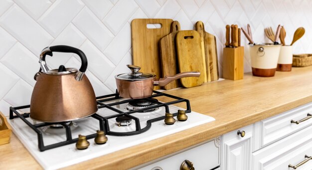 Jak wybrać atrakcyjne, a zarazem funkcjonalne wyposażenie dla twojej kuchni – przewodnik po armaturze kuchennej